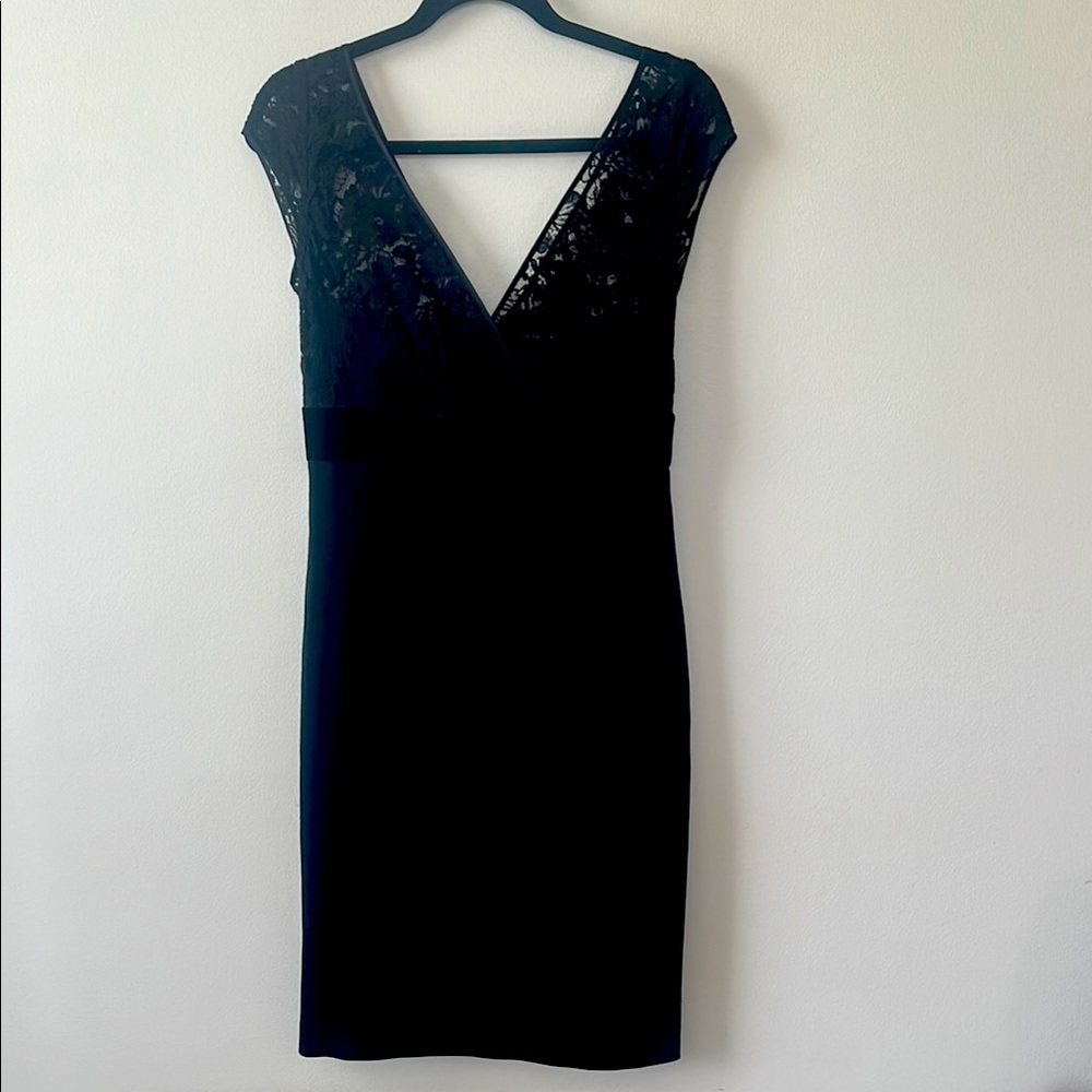 Banana Republic Women‎ 4 LBD Lace Triacetate V-neck Black Sheath Cocktail Dress